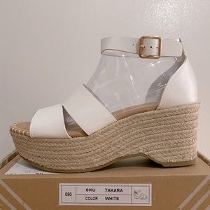 Journee Collection Takara White Wedge Sandal